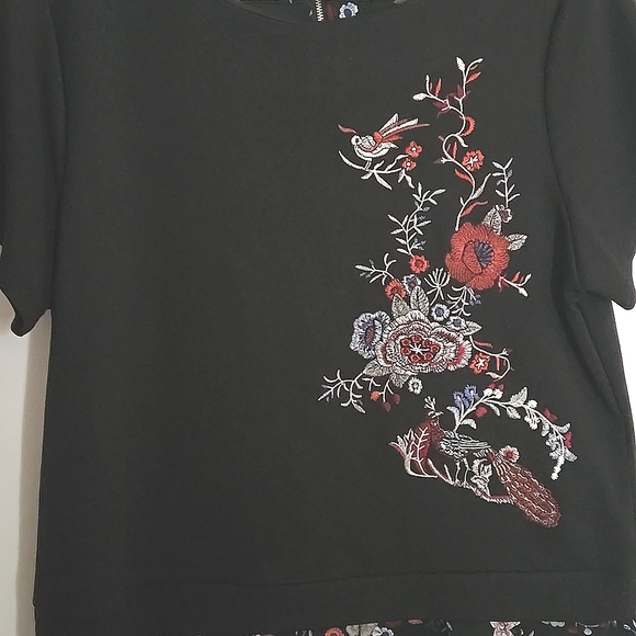 NWOT W5 Anthropologie Floral Embroidered Top - Picture 4 of 9
